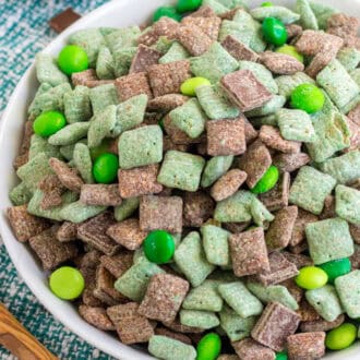 Chocolate Mint Muddy Buddies feature