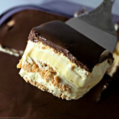 Easy No Bake Eclair Cake