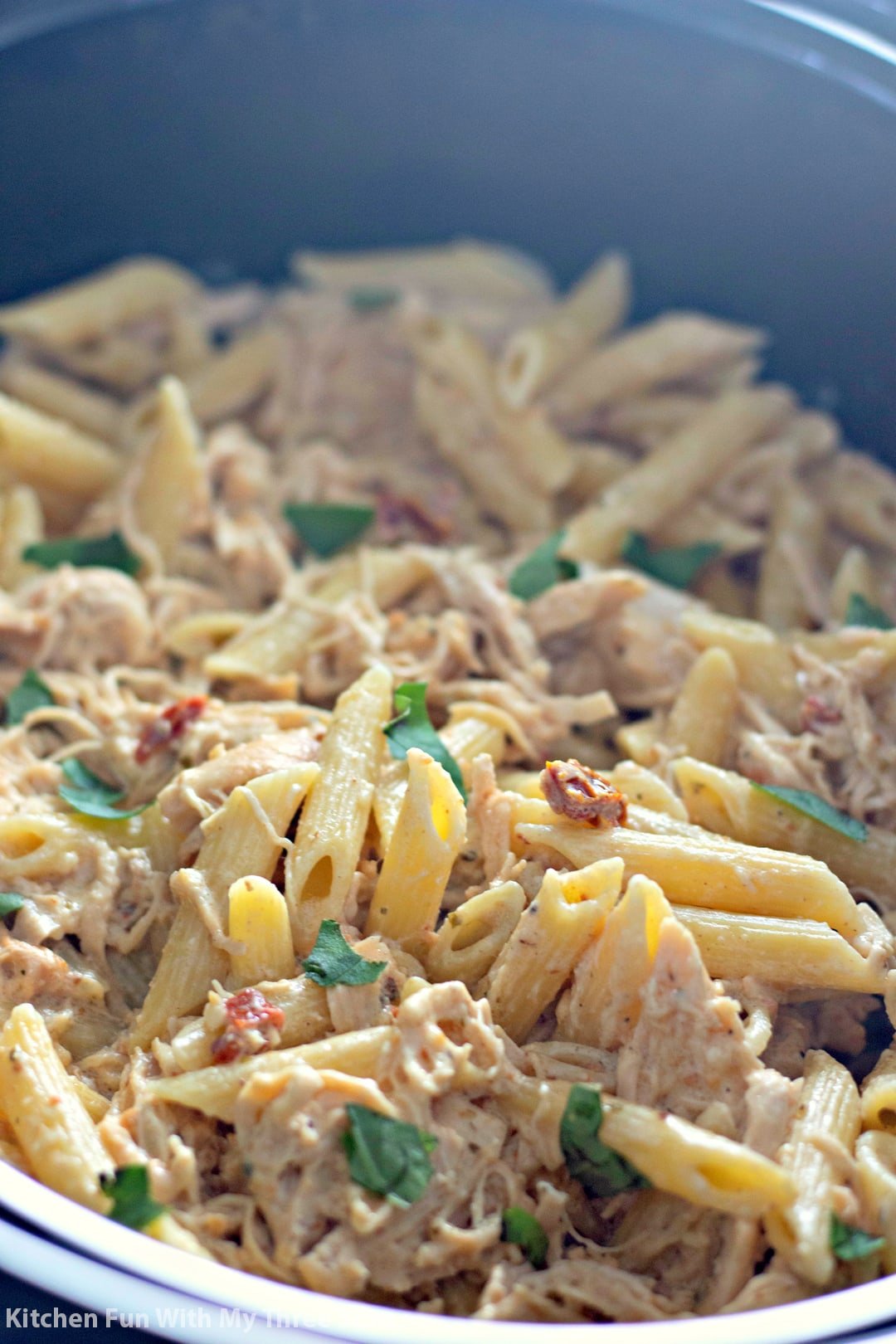 Slow Cooker Olive Garden Chicken Pasta